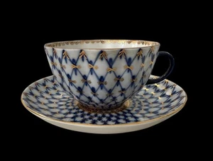 VINTAGE UDSSR LOMONOSSOW KAISER PORZELLAN FLACHE TASSE & UNTERTASSE KOBALTNETZ MUSTER - Bild 1 von 10