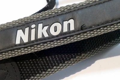 Alça de ombro Nikon cinza para câmera, fabricante de equipamento original - Imagem 1 de 3