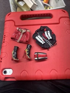 Rainbow High Ruby Anderson Puppenschuhe schwarz Flammen knöchelhoch Jacke Röhre Rock - Bild 1 von 10