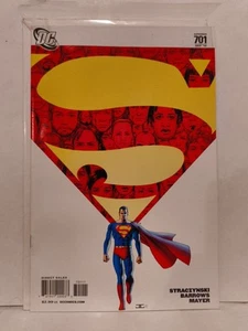 DC Comic Superman #701 Giant-Sized Issue September 2010 - Picture 1 of 5