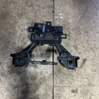 Soporte de unidad de bloqueo de capó/capó Ford Fiesta MK7.7.5 . AV11 A16C750 AA 2008-2015  Foto 1 de 4