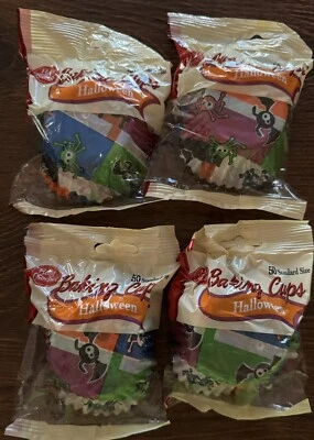 Betty Crocker Tazas para Hornear Halloween 50 Tazas Estándar (4 Paquetes) Murciélagos y Arañas Foto 1 de 3
