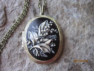 HAND PAINTED LILY OF THE VALLEY CAMEO LOCKET -ANTIQUE BRONZE, QUALITY, B2 - Image 1 of 4