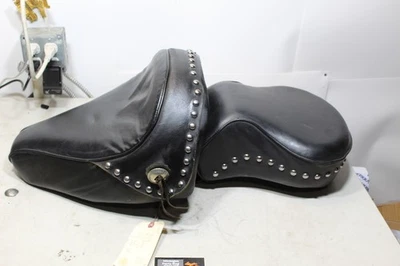 Juego de pasajeros Harley Softail Heritage Classic 84-99 2 piezas con tachuelas Foto 1 de 4