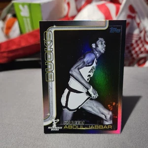 Kareem Abdul-Jabbar 2025-26 Topps Basketball Blackout Black Friday Card #259 - Picture 1 of 2