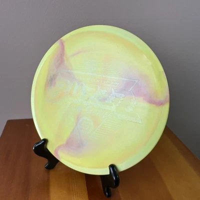 New Discraft 2022 Tour Series Buzzz Chris Dickerson Swirly Yellow 177+ - Image 1 of 3