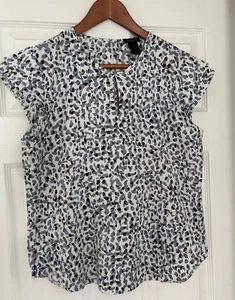Ann Taylor Leopard Print Sleeveless Blouse White Blue Grey Small Ruffle Sleeve - Picture 1 of 4