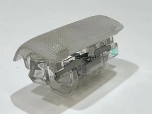 TOYOTA PRIUS ORIGINAL INNENTÜR HÖFLICHKEIT PFÜTZENLICHT LAMPE 2004-2009 - Bild 1 von 4