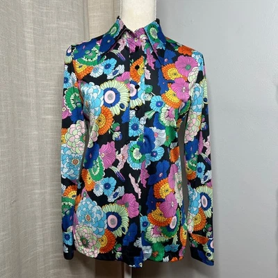 70 年代复古 Lucky Pierre 花卉上衣亮色匕首领 S 码 — 第 1/4 张图片