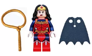 LEGO DC Superheroes: Wonder Woman with Lassoo - The New 52 - Plus Blue Cape - Picture 1 of 2