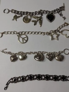 Lote de pulseras dijes pulseras corazones paz etc. ¿Onix negro plus a? 4 en total - Imagen 1 de 4