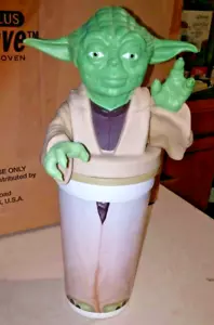 STAR WARS YODA 1999 Episode I R2-D2 TACO BELL KFC PIZZA HUT Cup Topper - Picture 1 of 2