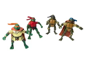 Juego de 4 figuras de acción Teenage Mutant Ninja Turtles edición limitada dorada 2004 - Imagen 1 de 15