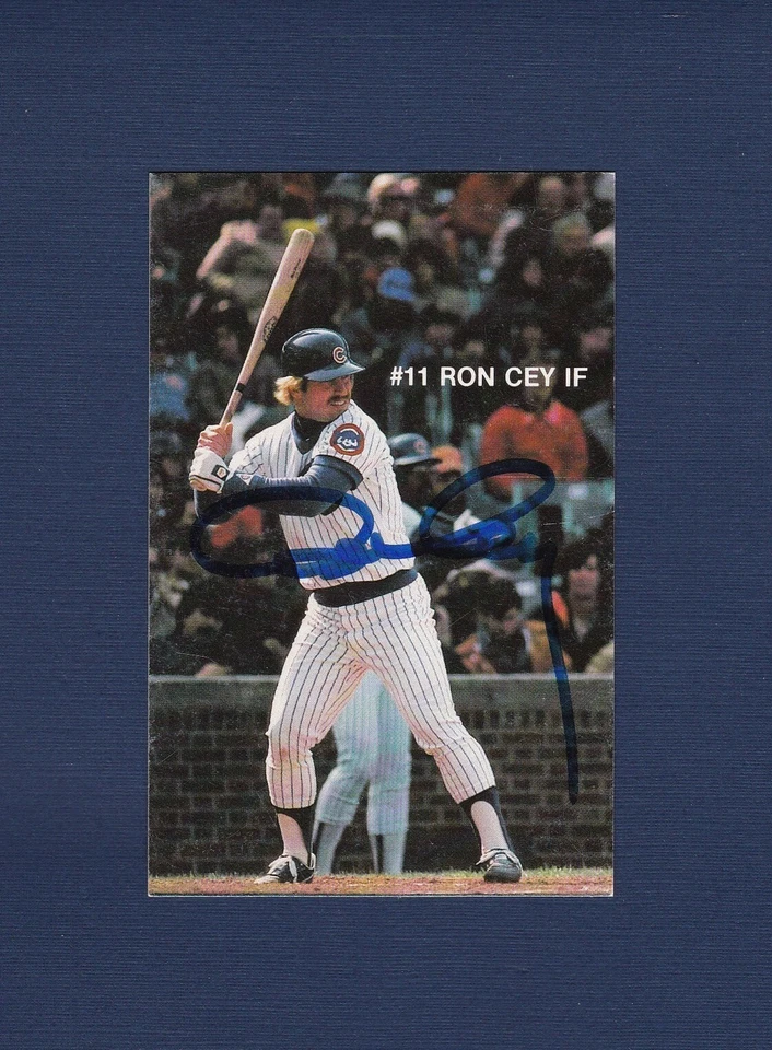 Ron Cey signed Chicago Cubs 1983 team issued Thorn Apple Valley baseball card - Image 1 of 1