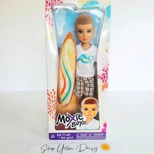 Moxie Boyz Owen bambola tavola da surf Be True Be You Summer Swim Magic nuova con scatola - 1190 - Foto 1 di 6