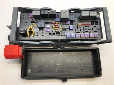 Module de puissance totalement intégré Tipm Dodge Journey 2,4 L 2012-2020 OEM 68143317AB - Photo 1/4