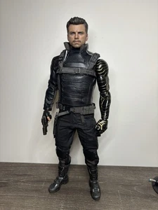 Hot Toys TMS039 *Custom* Bucky Barnes Winter Soldier gebraucht komplett Beschreibung lesen - Bild 1 von 12