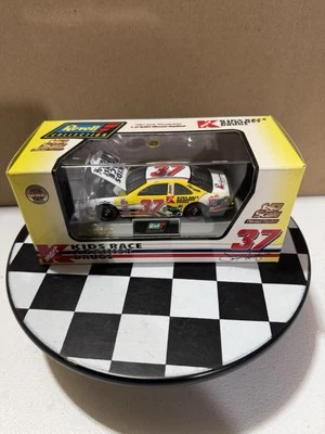 Jeremy Mayfield #37 KMart 1997 1/43 Nascar Diecast W/ Case! - Image 1 of 4