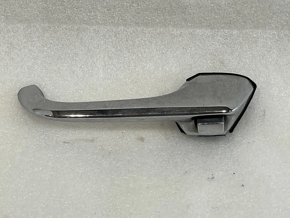 Jeep Grand Wagoneer 1986 1987 1988 1989 1990 1991 manija de puerta delantera izquierda conductor Foto 1 de 4