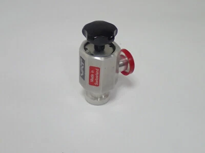 VAT F-60048-491 2 PORT MANUAL VACUUM VALVE NW 16 UHV ULTRA HIGH VACUUM - Image 1 of 4
