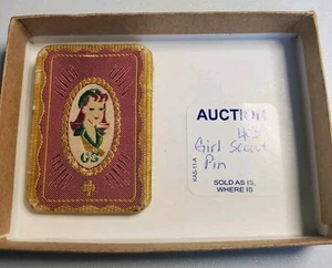 Prendedor vintage Girl Scout 1943-45 Segunda Guerra Mundial rosa seda rayón solapa prendedor RARO - Imagen 1 de 9