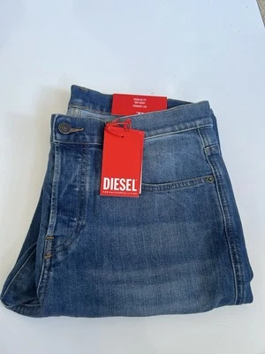 Pantalones de mezclilla Diesel 2020 D-Viker 0EHAJ para hombre W34 x L30 calce regular pierna recta cintura media Foto 1 de 4