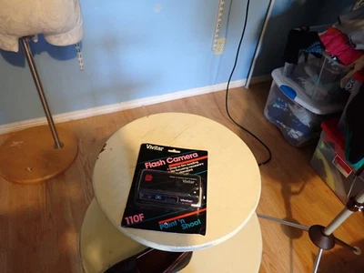 NEW VIVITAR 110F Point N Shoot Camera Black - Image 1 of 2