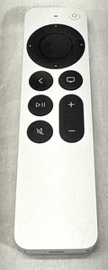 Mando a distancia digital Siri inalámbrico portátil plateado Apple A2540 para Apple TV 4K - Imagen 1 de 5
