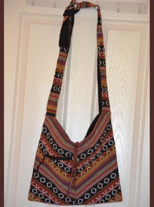 Bolso de hombro de algodón hecho a mano con telar a mano a rayas con correa de nudo ajustable - Imagen 1 de 5