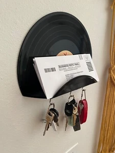 Vintage Retro Key and Mail Holder made from Vinyl Records - Picture 1 of 4