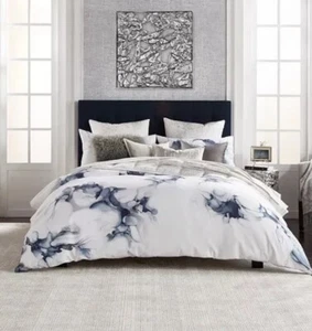 500 $ Michael Aram Blue Mist Queen Bettbezug Abstrakt Aquarell Blau Maritim - Bild 1 von 6