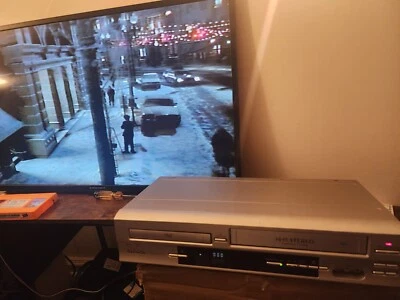 Hitachi DV-PF73U DVD VCR Combo 4 Cabezales Hi-Fi VHS Cassette Grabadora VCR FUNCIONA  Foto 1 de 4