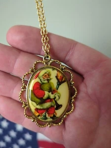 De Colección Navidad Papá Noel Tono Dorado Colgante Camafeo Gaita Collar Broche Nuevo - Imagen 1 de 13