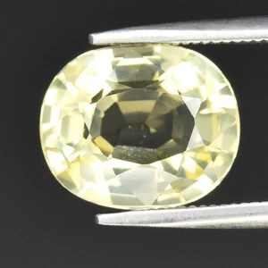 💎 2.55ct 9.5x8mm VVS Oval Natural Yellowish Green Beryl - Africa Gemstone - Picture 1 of 4