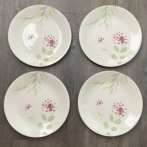 Corelle WINE BERRIES 8.5" Luncheon Plates Beige with Berries & Leaves Set of 4 - Picture 1 of 7