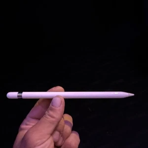 Apple Pencil (1st Generation) Barely Used, Works Perfectly Fine No Faults. - Picture 1 of 7