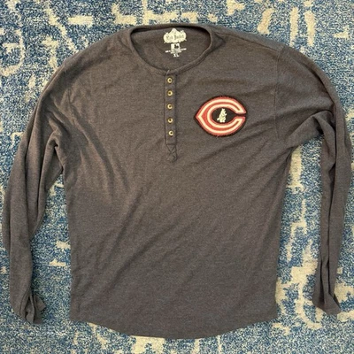 Chicago Cubs Red Jacket 1927 Throwback Logo Henley Long Sleeve Shirt Large - Image 1 of 4