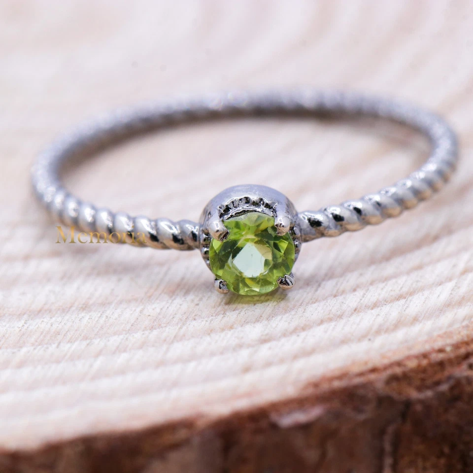 Rotondo Naturale Peridoto Contorto Fedina 925 Argento Sterling Artigianale Gioie - Immagine 1 di 1