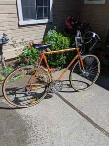 VINTAGE 70's Vintage Schwinn Le Tour III Road Bike 59cm 33" Stand Over Height - Picture 1 of 1