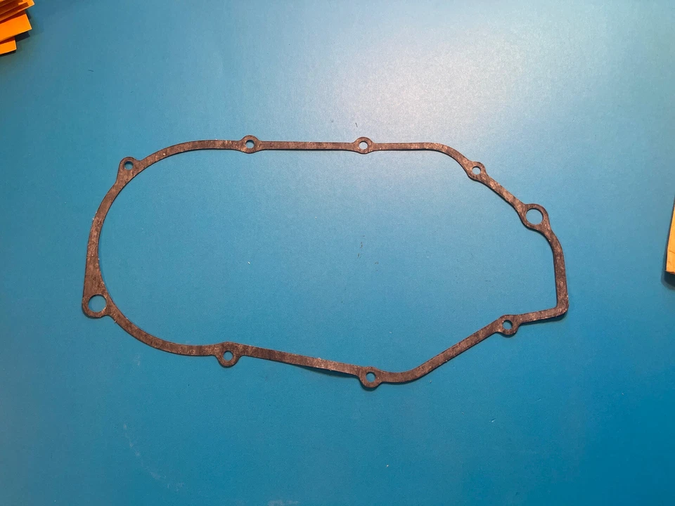 NEW OEM YAMAHA R3 YR1 YR2 CRANKCASE COVER GASKET 1967-1969 168-15451-00-00 —B34 - Изображение 1 из 1