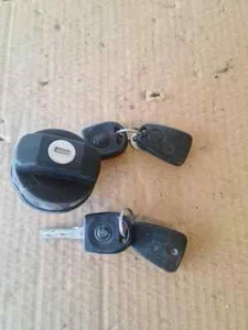 SKODA FELICIA FUEL CAP WITH 2 KEYS 1996-2001 A34 - Picture 1 of 2