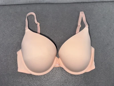 Sujetador Rosa Victoria's Secret Talla 32DD Naranja Claro En Todas Partes Push Up Convertible Foto 1 de 4
