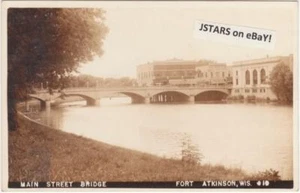 1946 FORT ATKINSON, WI MAIN STREET BRIDGE POSTCARD RPPC - Picture 1 of 1