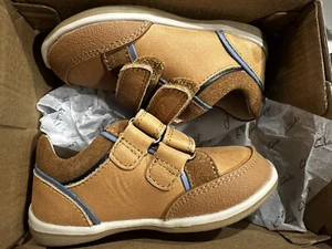 Clarks Mikey Tan/Denim Size 7 Width F Sneakers Shoes - Picture 1 of 4