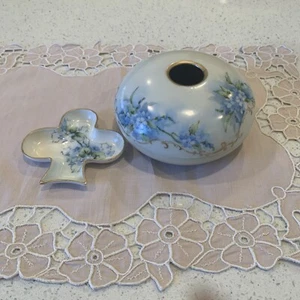 Vintage 4" Hand Painted Limoges Porcelain Covered Hair Receiver Dresser Box - Picture 1 of 10
