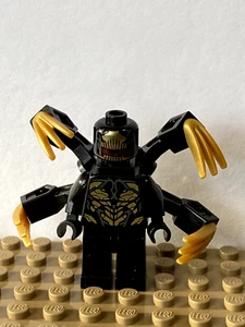 LEGO MINIFIGURE ~ Outrider SH561 ~ Super Heroes Avengers Endgame - Picture 1 of 2