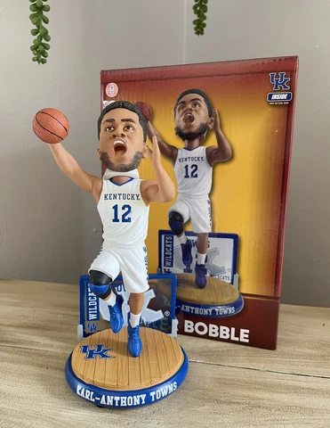 KARL-ANTHONY TOWNS Kentucky Wildcats Basketball Bobblehead #/212 NIB! Cover