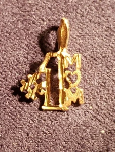 14k Yellow Gold Plated #1 MOM Pendant - Picture 1 of 4