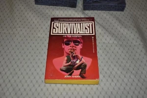 The Survivalist : The Arsenal by Jerry Ahern (1st Edition/First Printing) - Foto 1 di 7