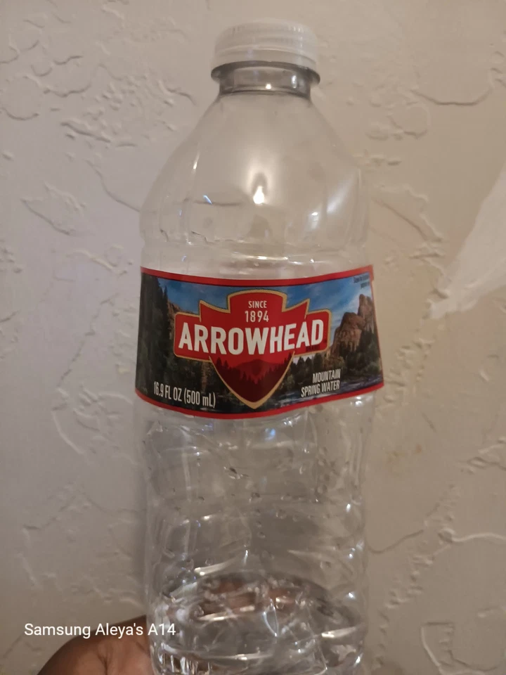 water bottle nice arrowhead water bottle - Image 1 of 1